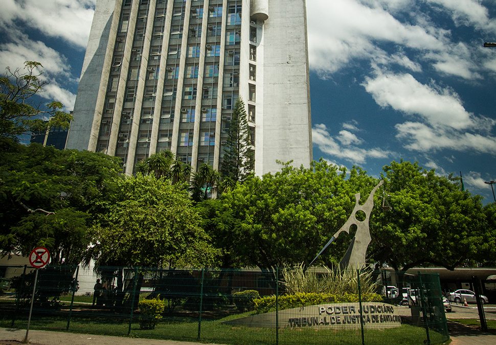 Servidores da 4ª, 5ª, 6ª e 7ª turma conquistam liminar, em nova vitória do Sindalesc